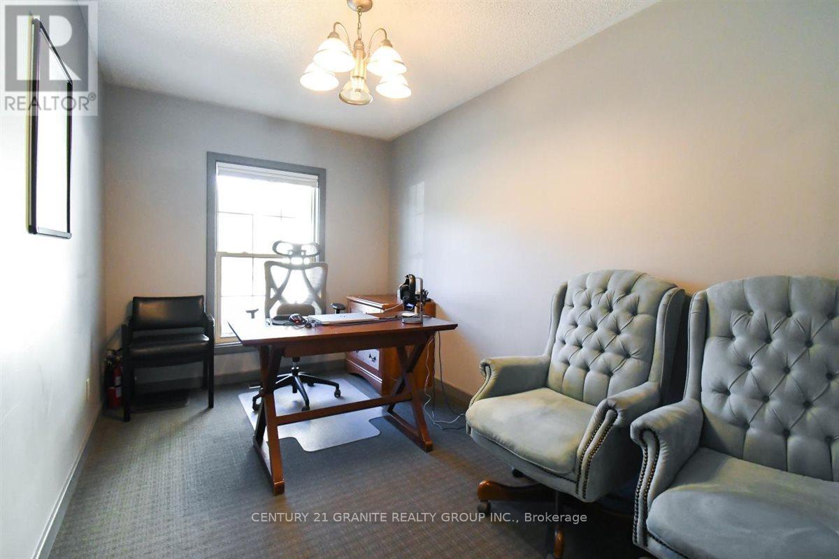 194 Hastings Street N, Bancroft (Bancroft Ward), Ontario  K0L 1C0 - Photo 33 - X12935350