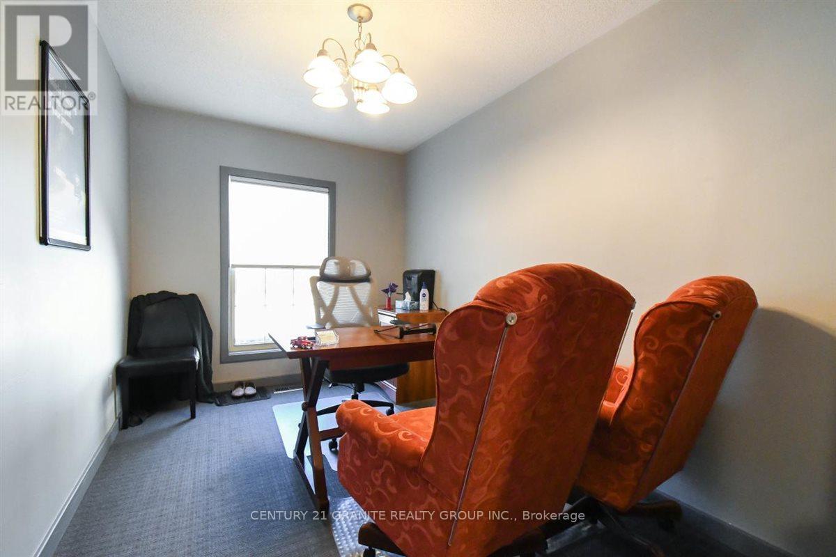 194 Hastings Street N, Bancroft (Bancroft Ward), Ontario  K0L 1C0 - Photo 34 - X12935350