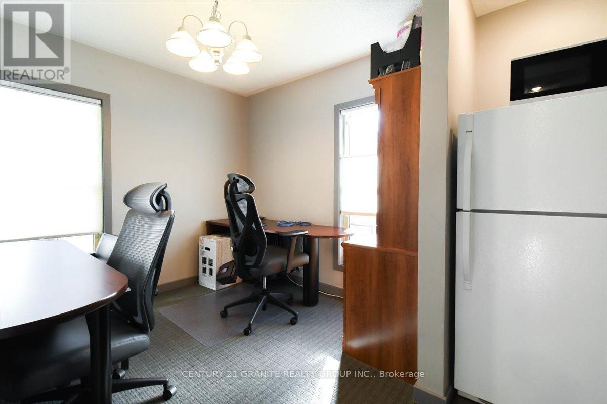 194 Hastings Street N, Bancroft (Bancroft Ward), Ontario  K0L 1C0 - Photo 35 - X12935350