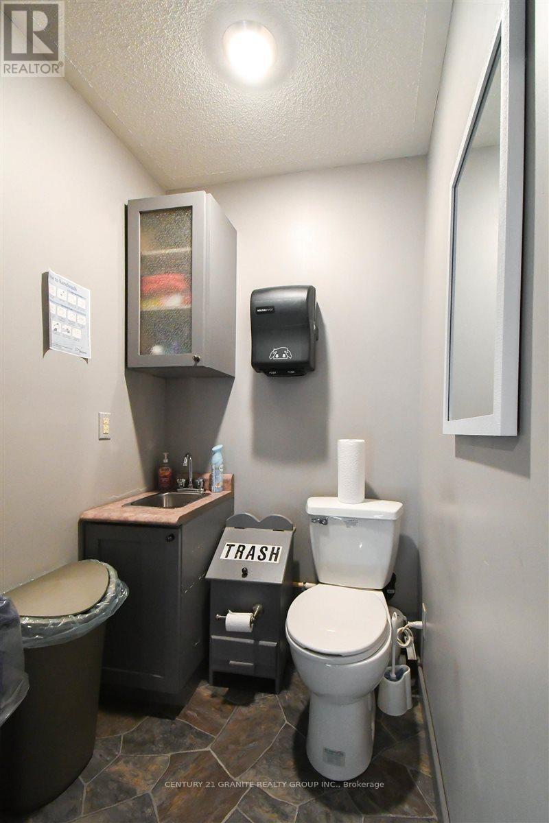 194 Hastings Street N, Bancroft (Bancroft Ward), Ontario  K0L 1C0 - Photo 36 - X12935350