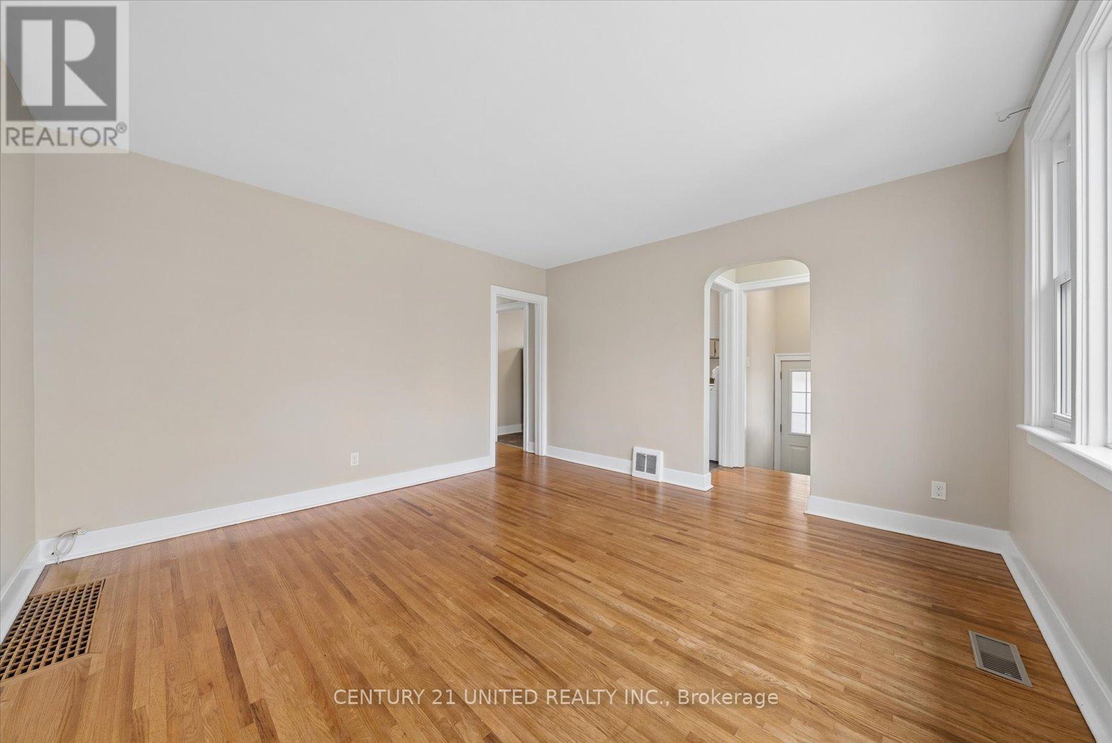 785 Brunswick Avenue, Peterborough (Otonabee Ward 1), Ontario  K9J 4N8 - Photo 11 - X12935468