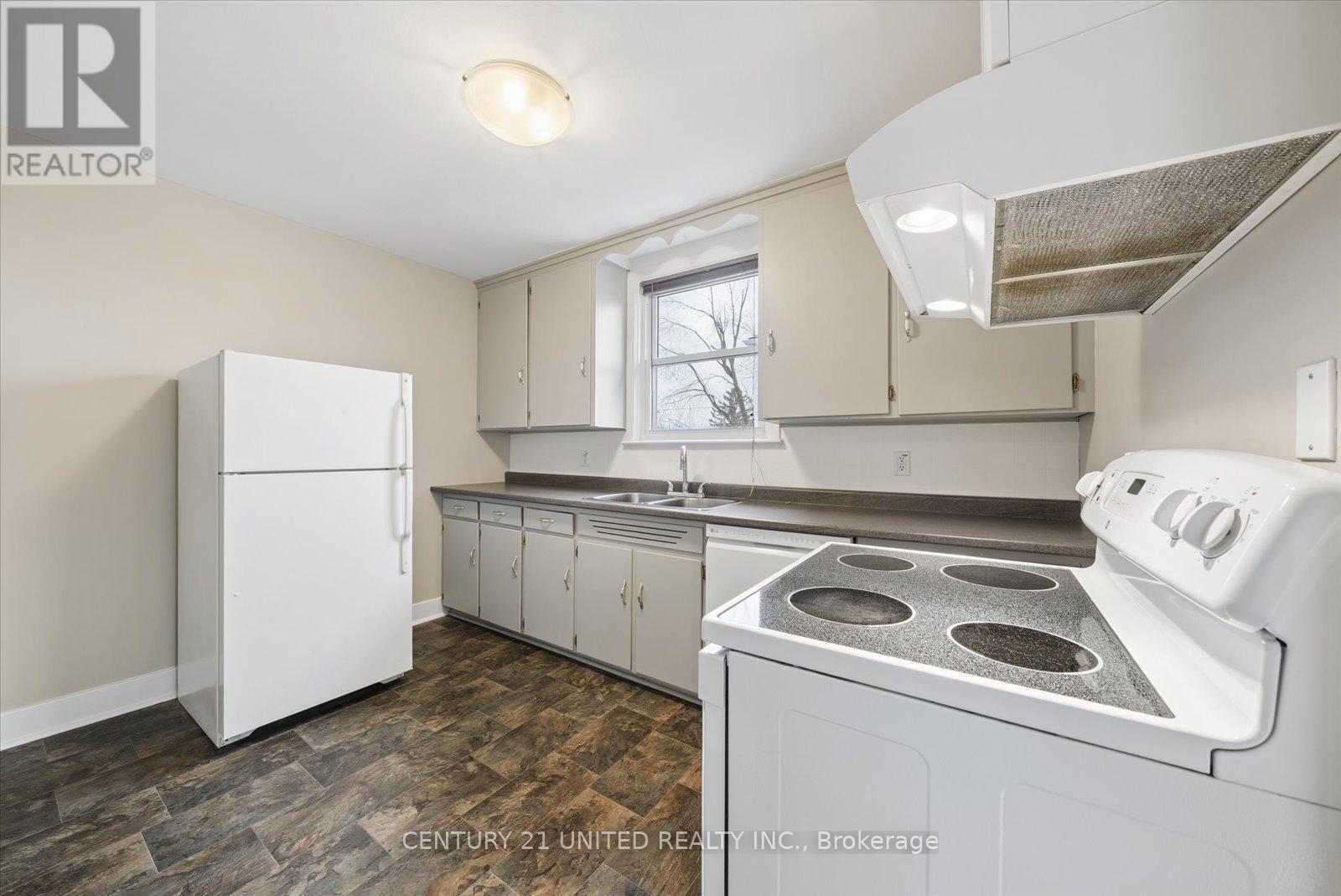 785 Brunswick Avenue, Peterborough (Otonabee Ward 1), Ontario  K9J 4N8 - Photo 13 - X12935468