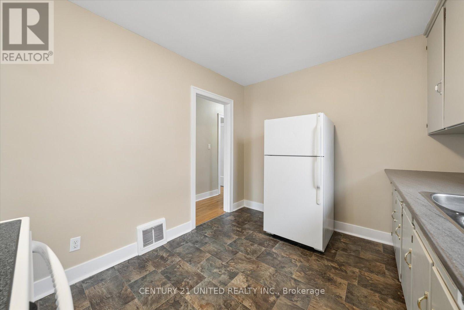 785 Brunswick Avenue, Peterborough (Otonabee Ward 1), Ontario  K9J 4N8 - Photo 15 - X12935468