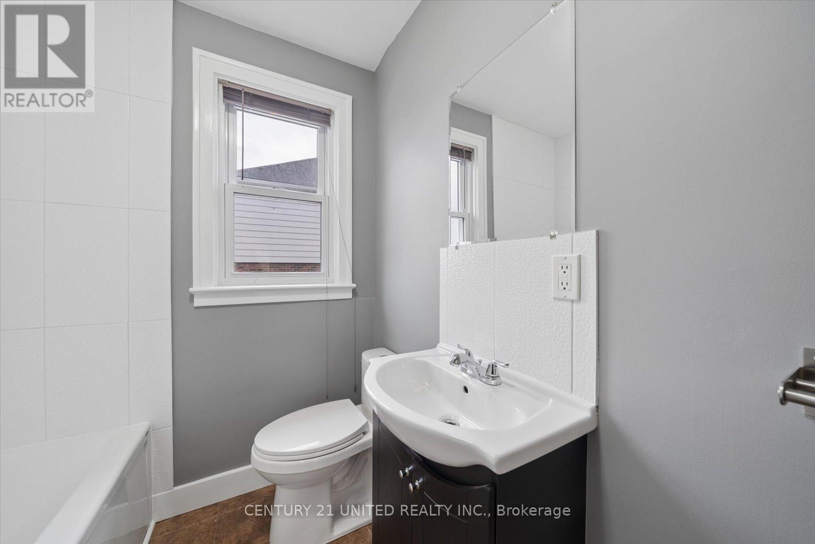 785 Brunswick Avenue, Peterborough (Otonabee Ward 1), Ontario  K9J 4N8 - Photo 18 - X12935468