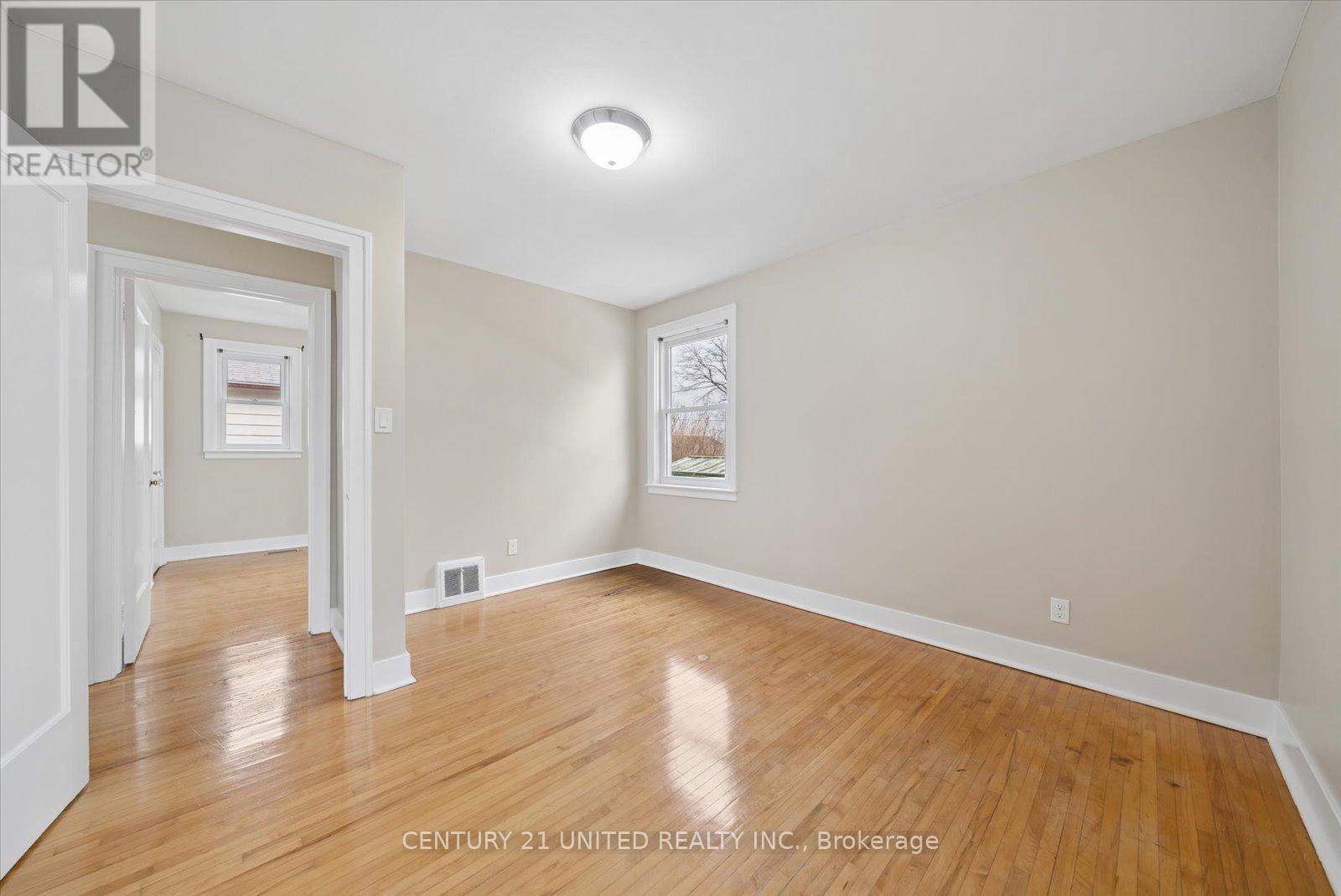 785 Brunswick Avenue, Peterborough (Otonabee Ward 1), Ontario  K9J 4N8 - Photo 22 - X12935468