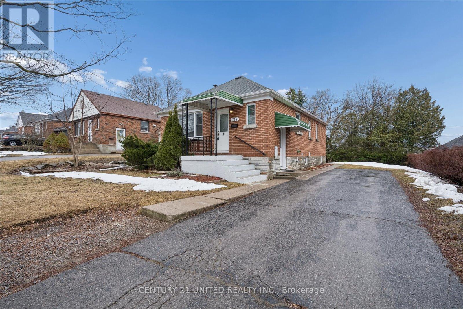 785 Brunswick Avenue, Peterborough (Otonabee Ward 1), Ontario  K9J 4N8 - Photo 5 - X12935468