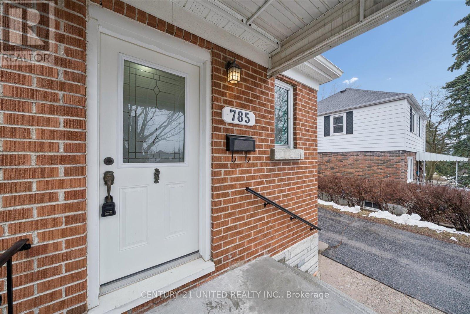 785 Brunswick Avenue, Peterborough (Otonabee Ward 1), Ontario  K9J 4N8 - Photo 7 - X12935468