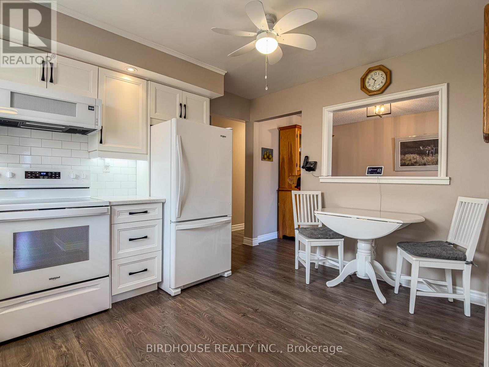 18 Mohawk Drive, Kawartha Lakes (Lindsay), Ontario  K9V 0J6 - Photo 13 - X12935928