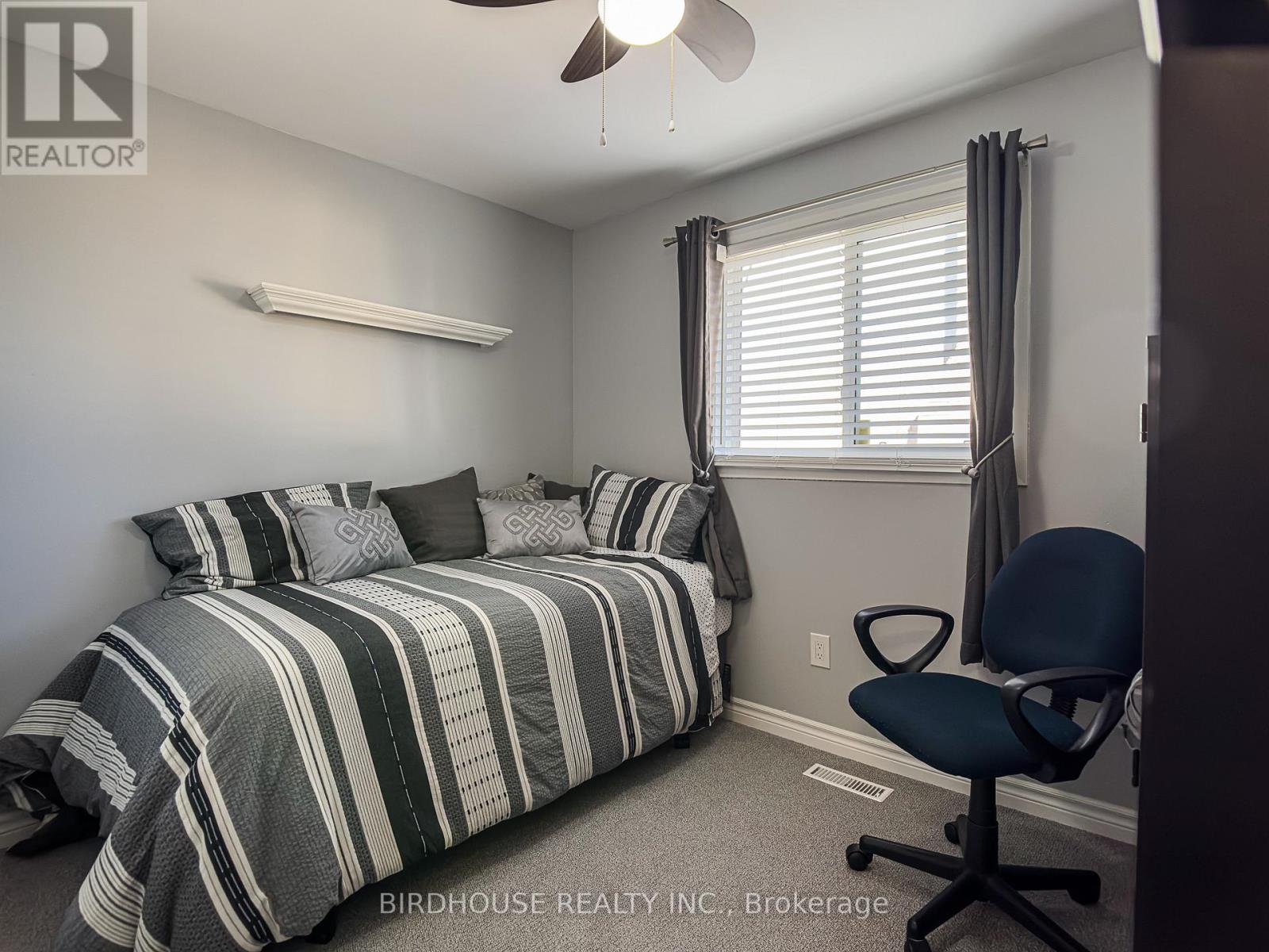 18 Mohawk Drive, Kawartha Lakes (Lindsay), Ontario  K9V 0J6 - Photo 19 - X12935928