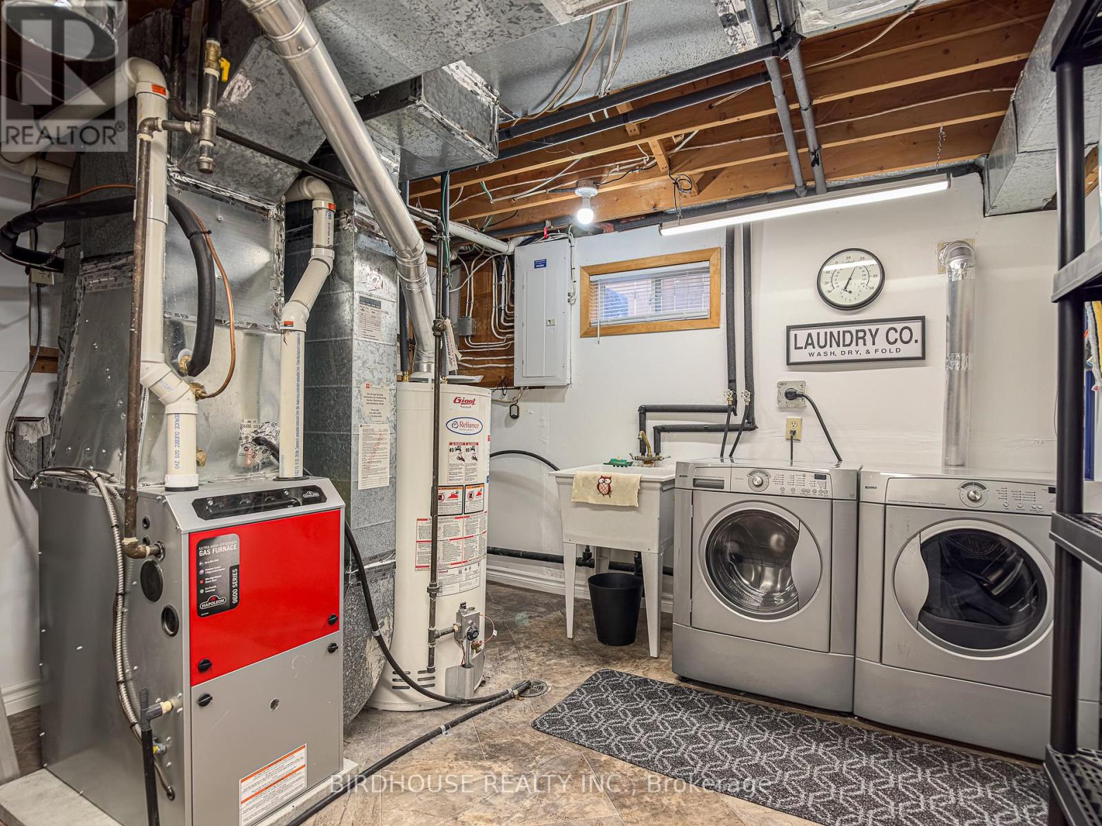 18 Mohawk Drive, Kawartha Lakes (Lindsay), Ontario  K9V 0J6 - Photo 25 - X12935928