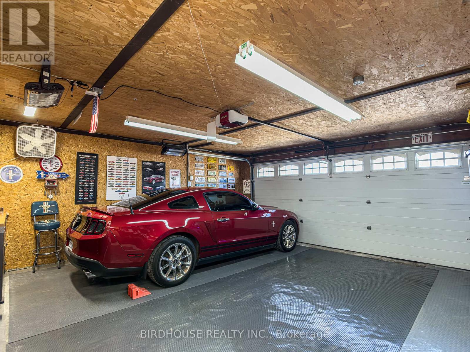 18 Mohawk Drive, Kawartha Lakes (Lindsay), Ontario  K9V 0J6 - Photo 29 - X12935928