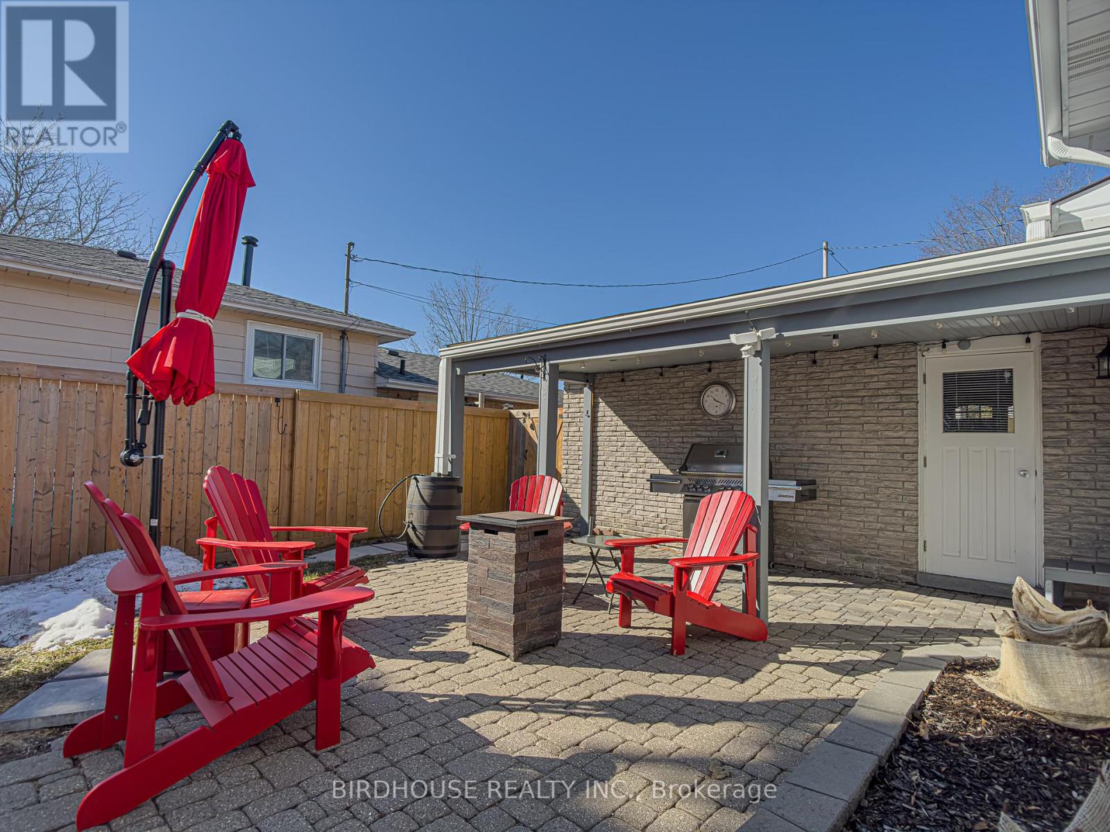 18 Mohawk Drive, Kawartha Lakes (Lindsay), Ontario  K9V 0J6 - Photo 30 - X12935928