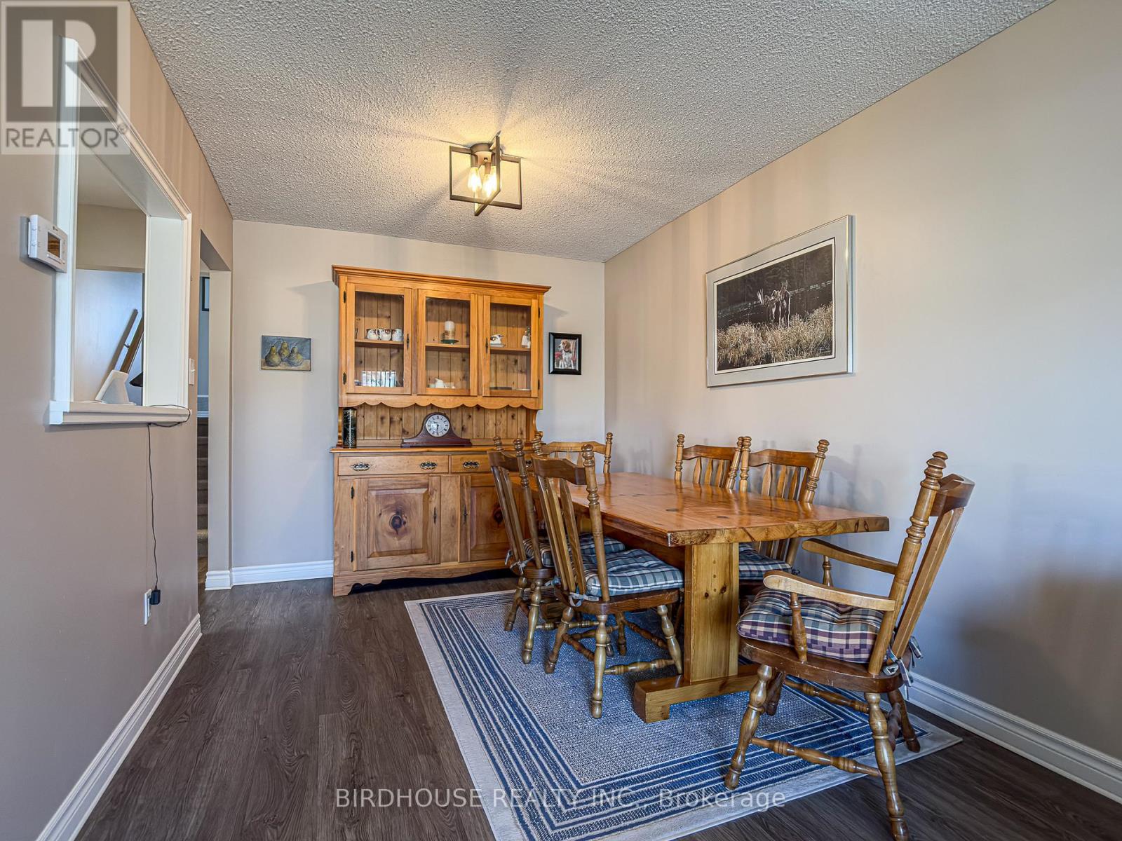 18 Mohawk Drive, Kawartha Lakes (Lindsay), Ontario  K9V 0J6 - Photo 9 - X12935928