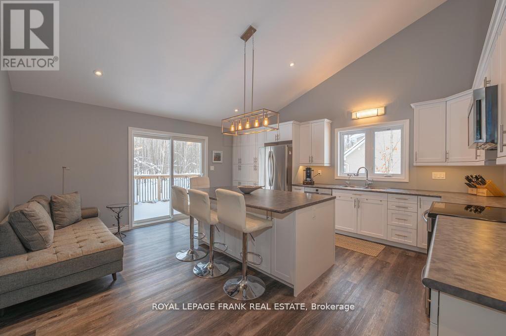 24 Ted's Lane, Trent Lakes, Ontario  K0L 1J0 - Photo 11 - X12936310