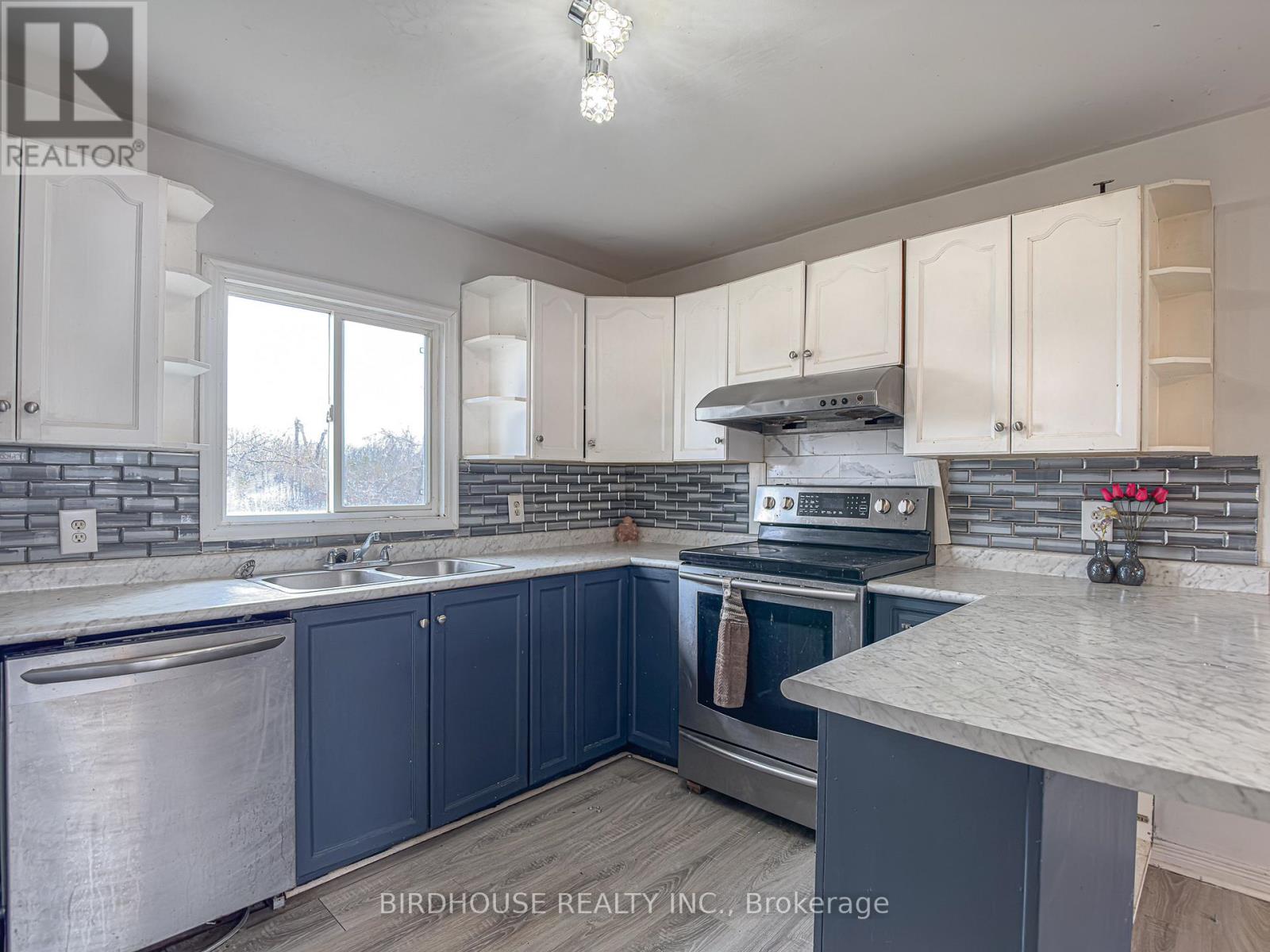 26 Laird Drive, Kawartha Lakes (Lindsay), Ontario  K9V 4R6 - Photo 13 - X12936362