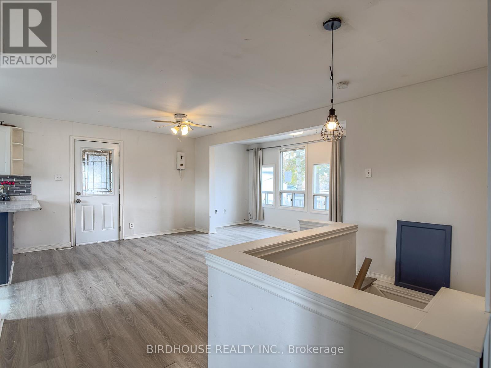 26 Laird Drive, Kawartha Lakes (Lindsay), Ontario  K9V 4R6 - Photo 15 - X12936362