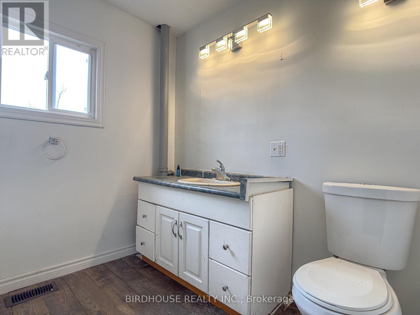 26 Laird Drive, Kawartha Lakes (Lindsay), Ontario  K9V 4R6 - Photo 17 - X12936362