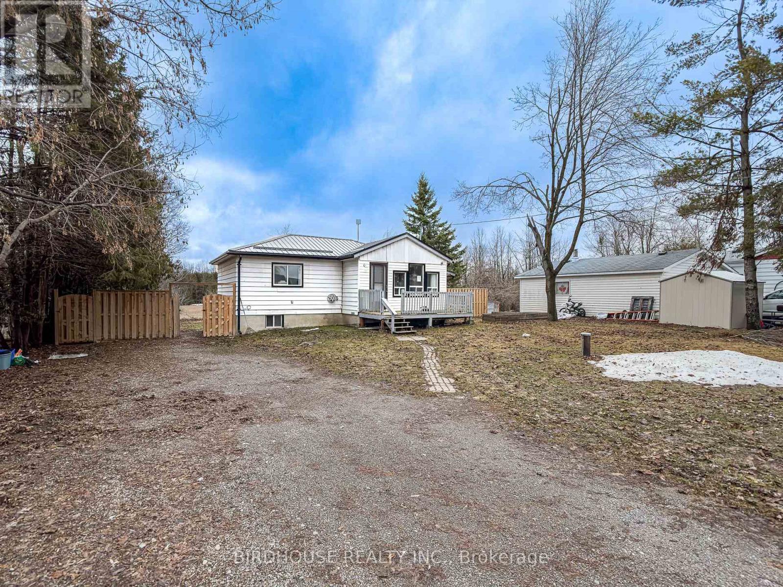 26 Laird Drive, Kawartha Lakes (Lindsay), Ontario  K9V 4R6 - Photo 24 - X12936362
