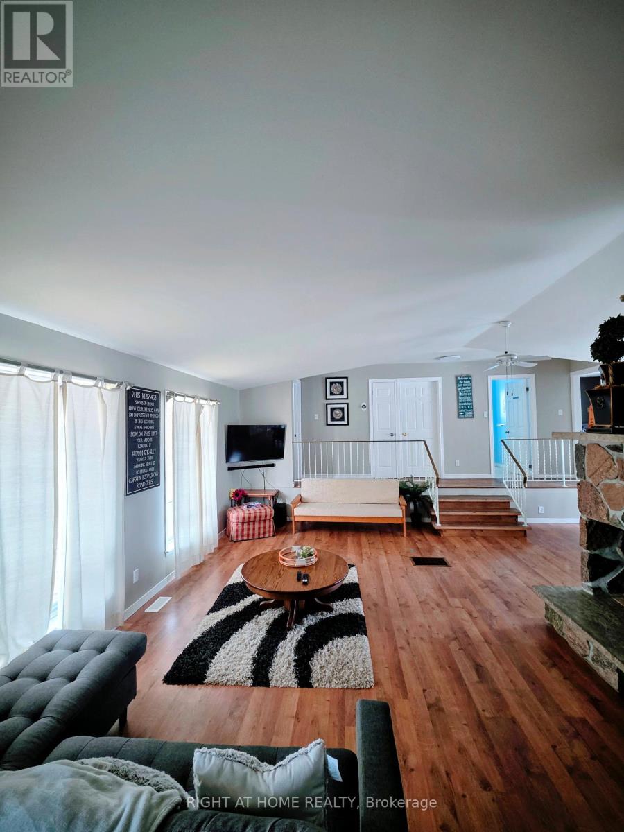 1 Oak Street N, Trent Hills (Campbellford), Ontario  K0L 1L0 - Photo 10 - X12936412