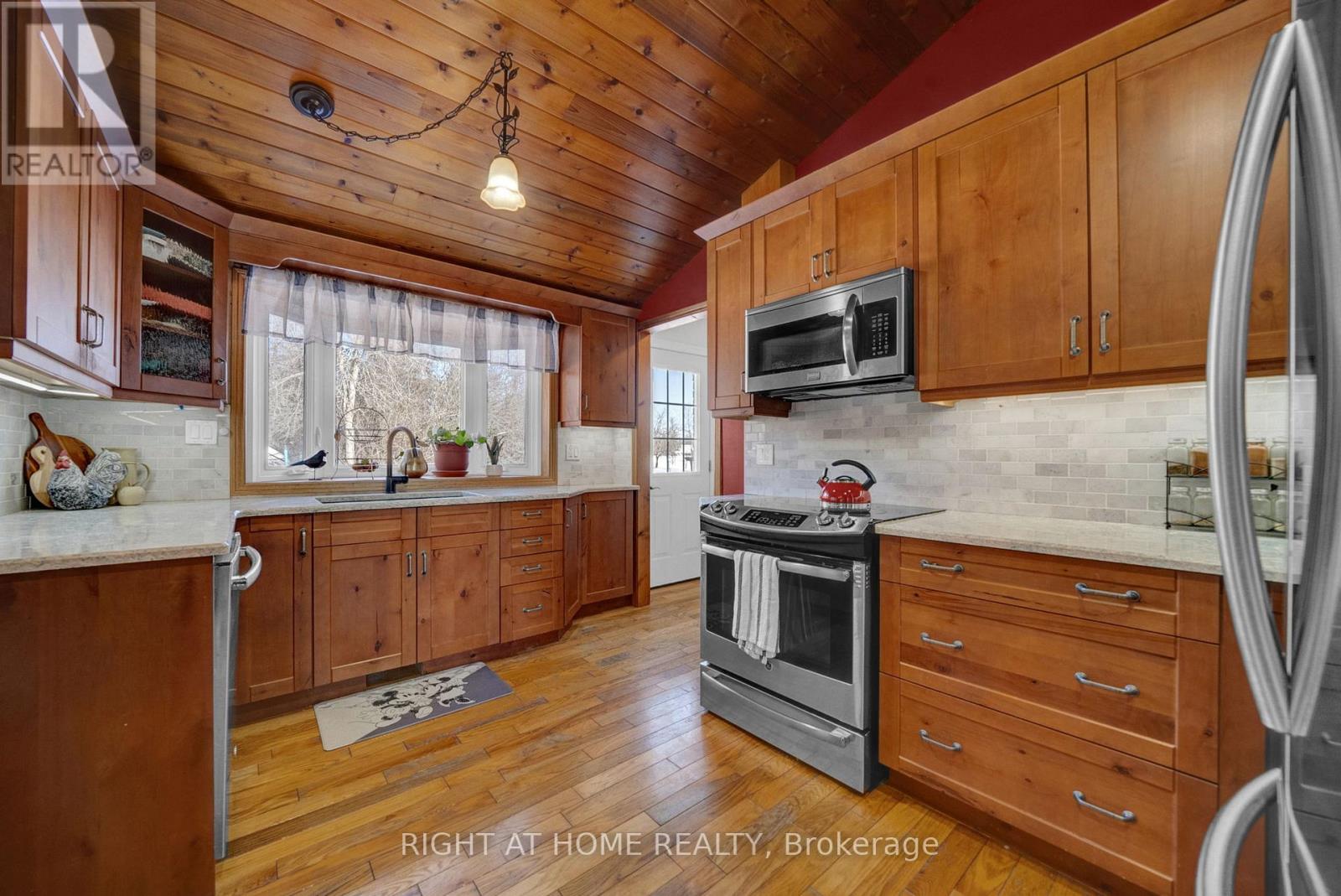 424 Bridle Road, Kawartha Lakes (Ops), Ontario  K9V 4R2 - Photo 13 - X12936644