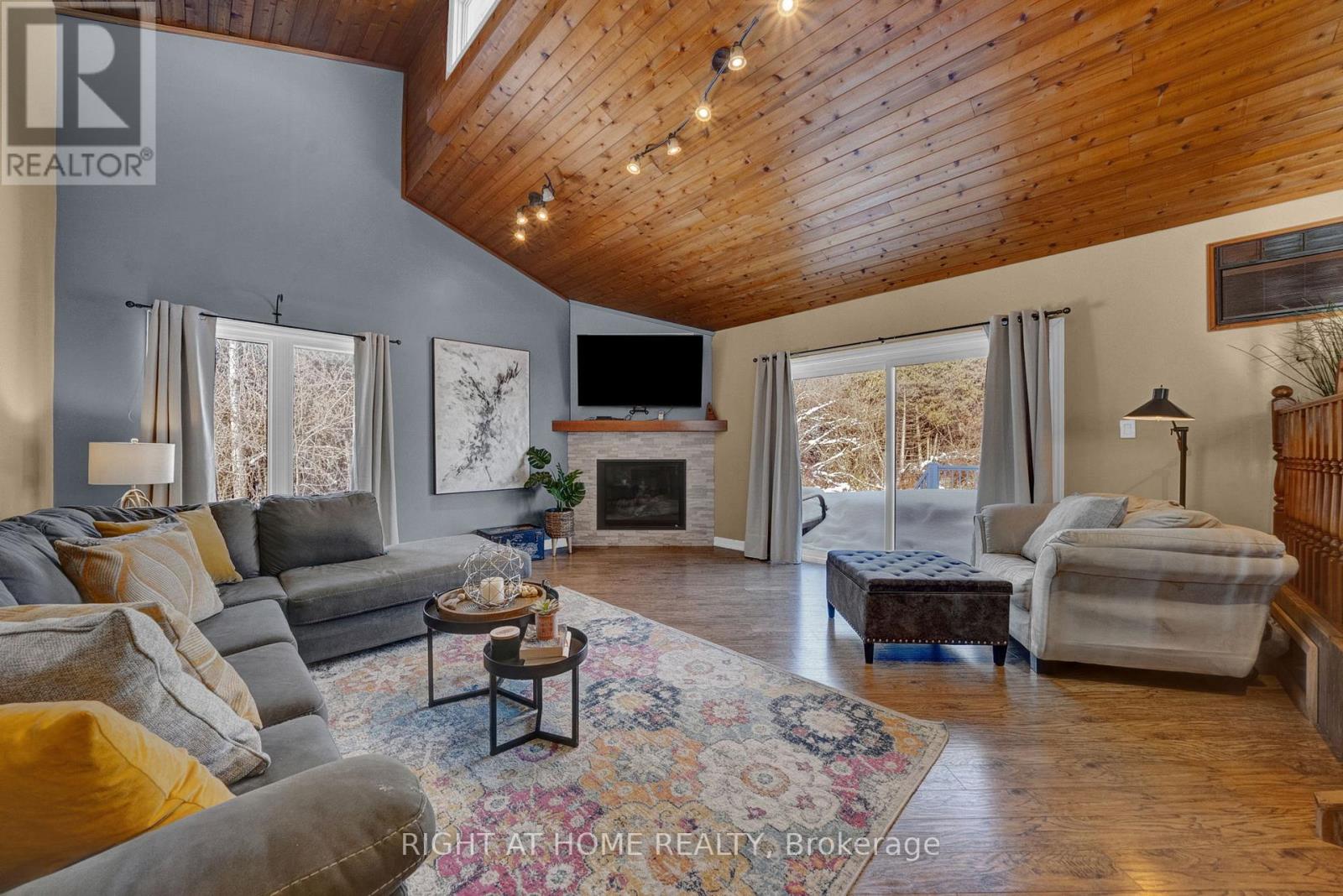 424 Bridle Road, Kawartha Lakes (Ops), Ontario  K9V 4R2 - Photo 5 - X12936644