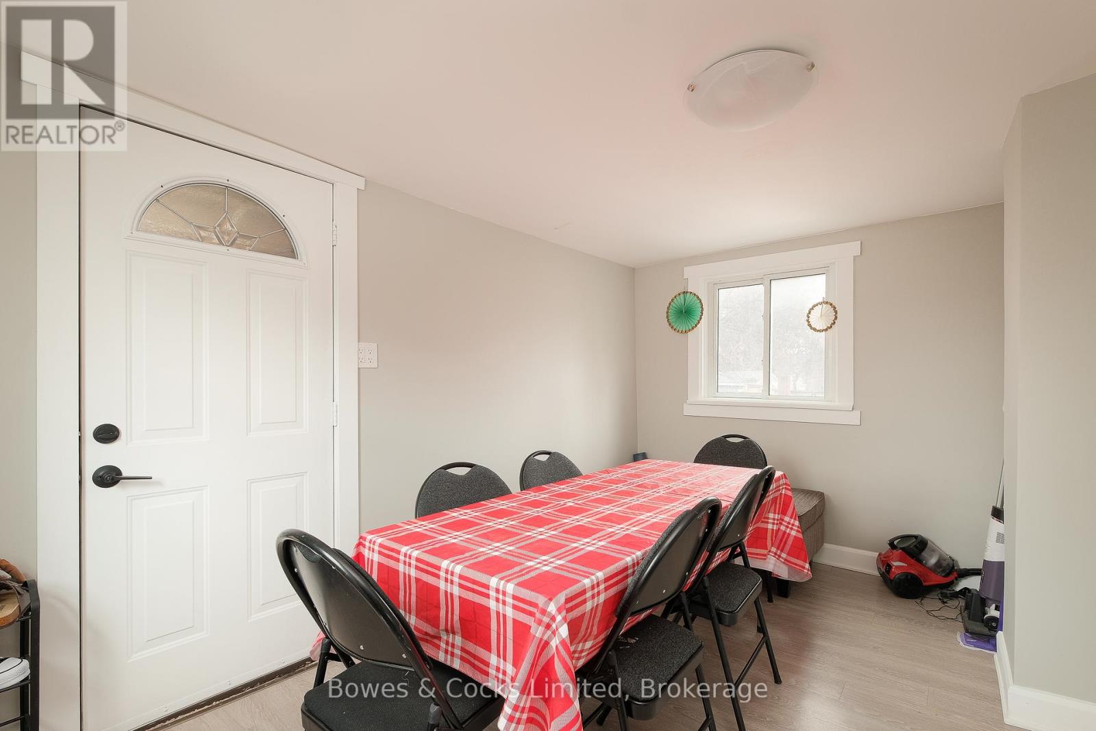 684 St. Mary's Street, Peterborough (Otonabee Ward 1), Ontario  K9J 4G9 - Photo 12 - X12937160
