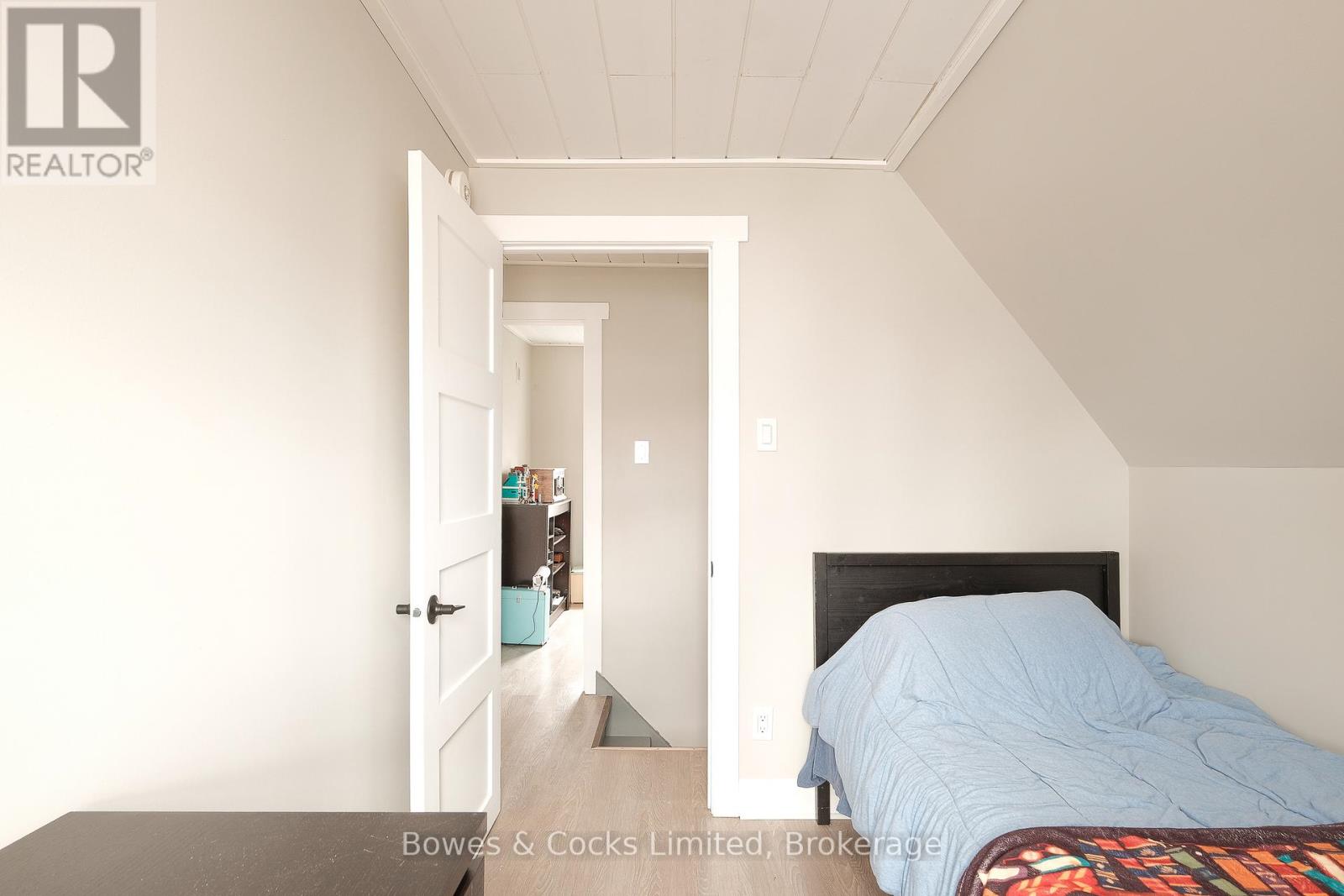 684 St. Mary's Street, Peterborough (Otonabee Ward 1), Ontario  K9J 4G9 - Photo 16 - X12937160