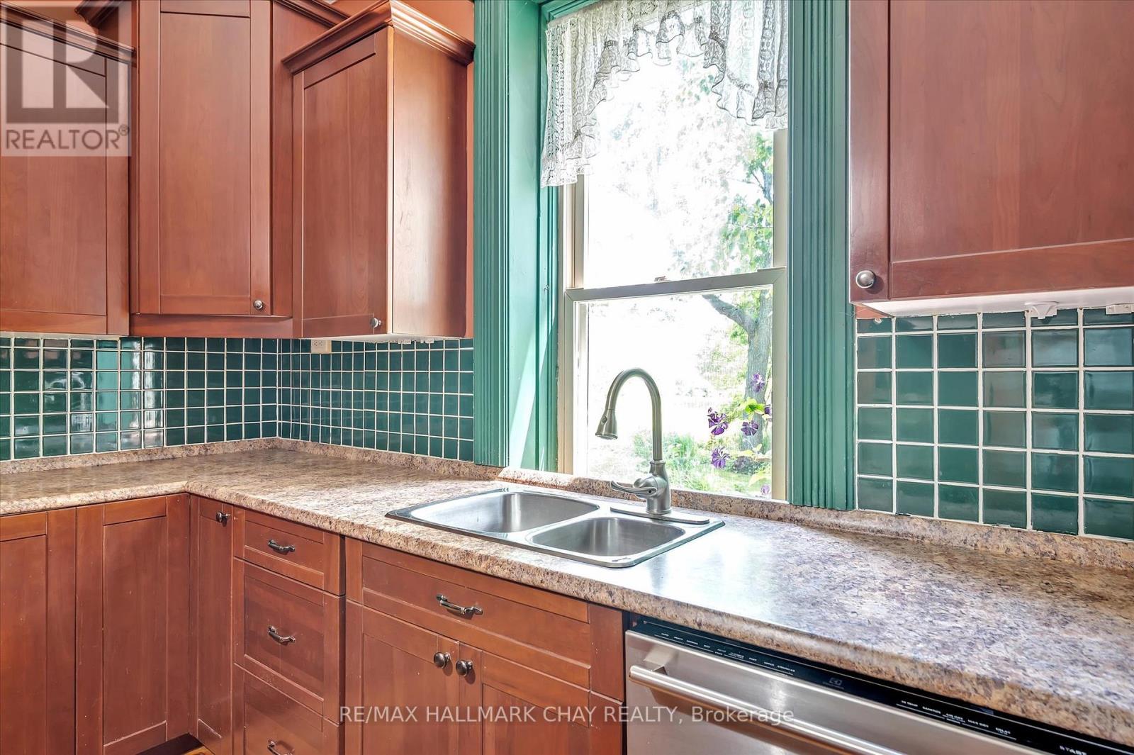 136 County 4 Road, Douro-Dummer, Ontario  K9L 1V6 - Photo 14 - X12937076