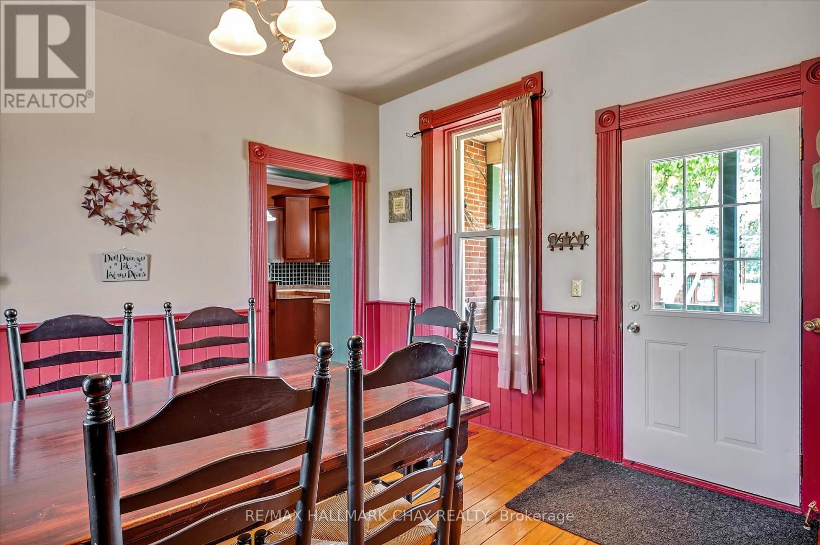 136 County 4 Road, Douro-Dummer, Ontario  K9L 1V6 - Photo 5 - X12937076