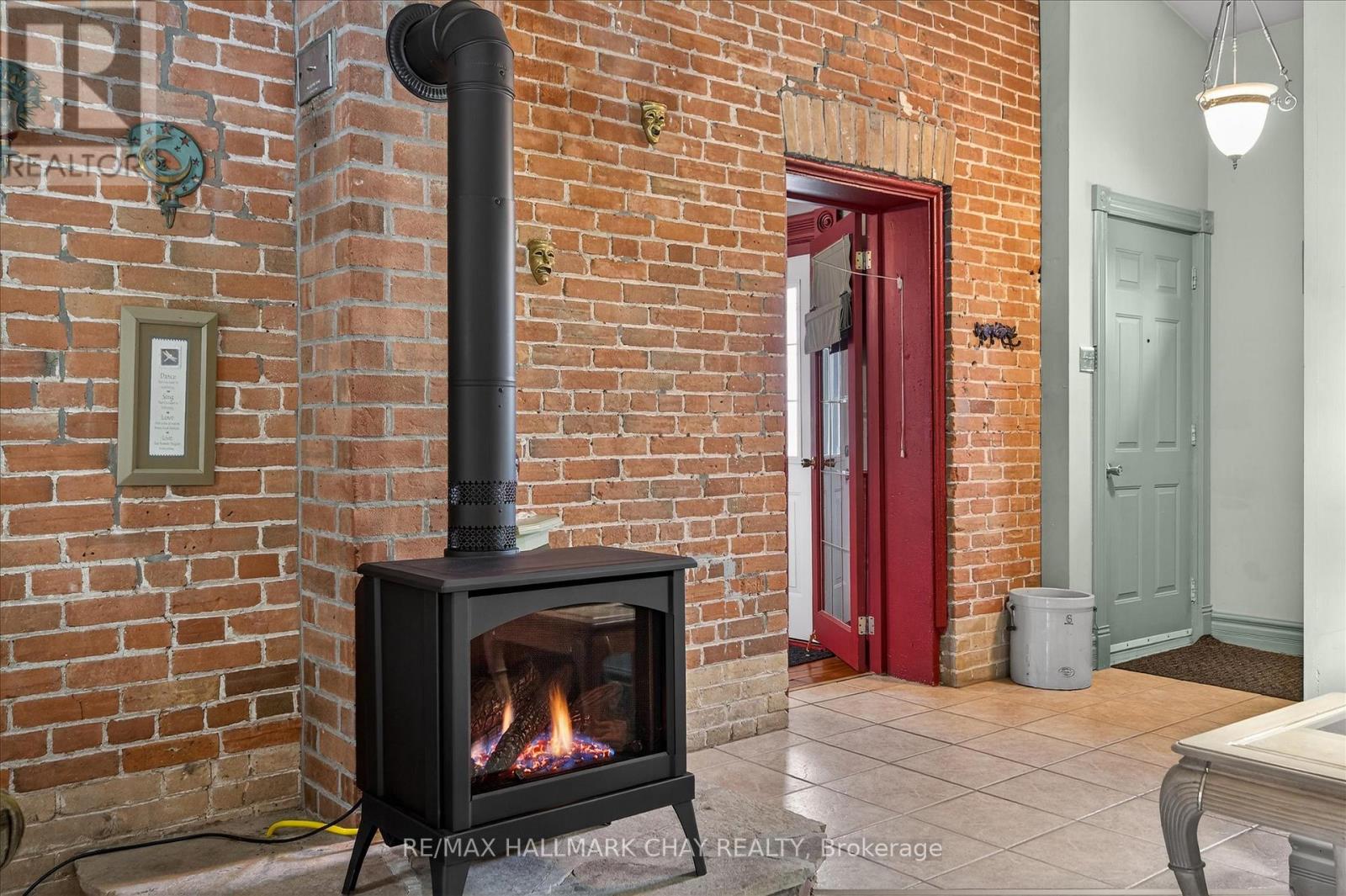 136 County 4 Road, Douro-Dummer, Ontario  K9L 1V6 - Photo 9 - X12937076