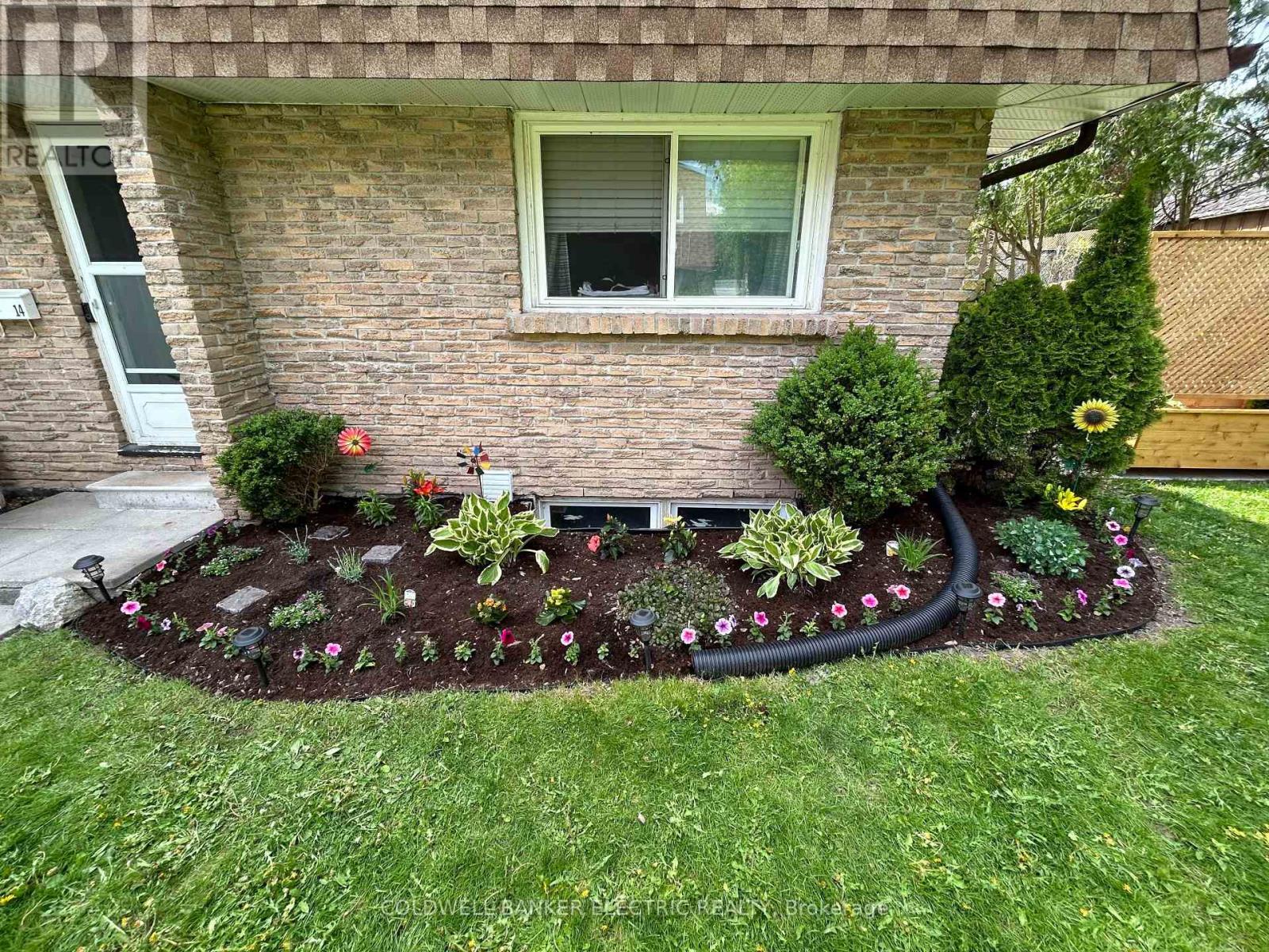 14 - 740 Chamberlain Street, Peterborough (Otonabee Ward 1), Ontario  K9J 4M3 - Photo 2 - X12938522