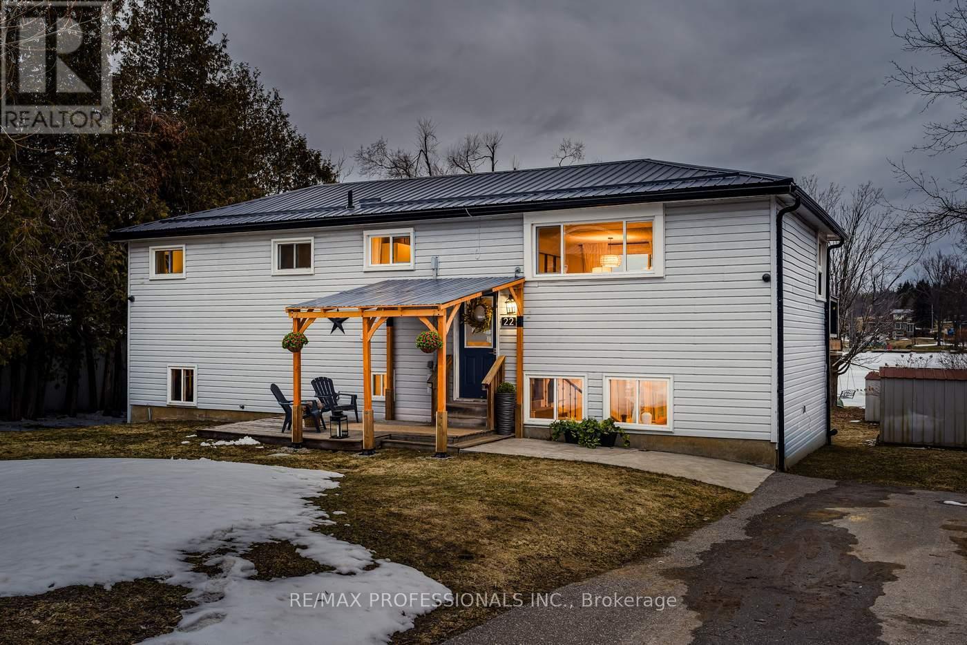 22 Lawrence Street N, Kawartha Lakes (Omemee), Ontario  K9J 6X3 - Photo 2 - X12938856