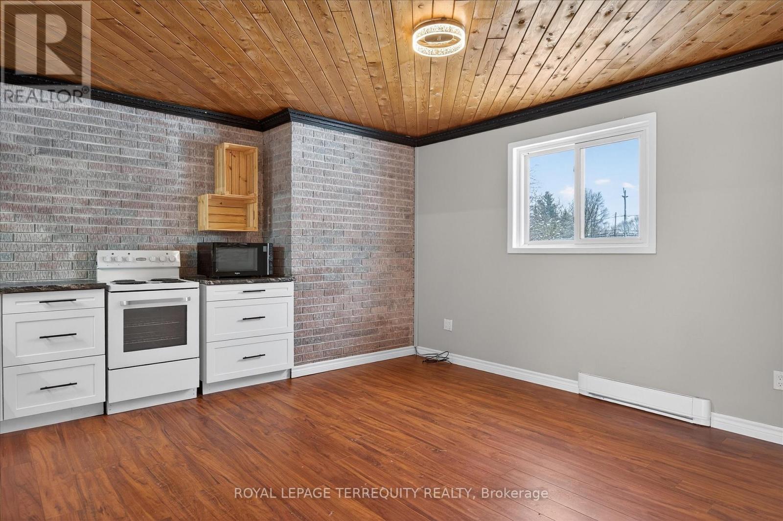 A - 12 Concession Street, Havelock-Belmont-Methuen (Havelock), Ontario  K0L 1Z0 - Photo 5 - X12938872