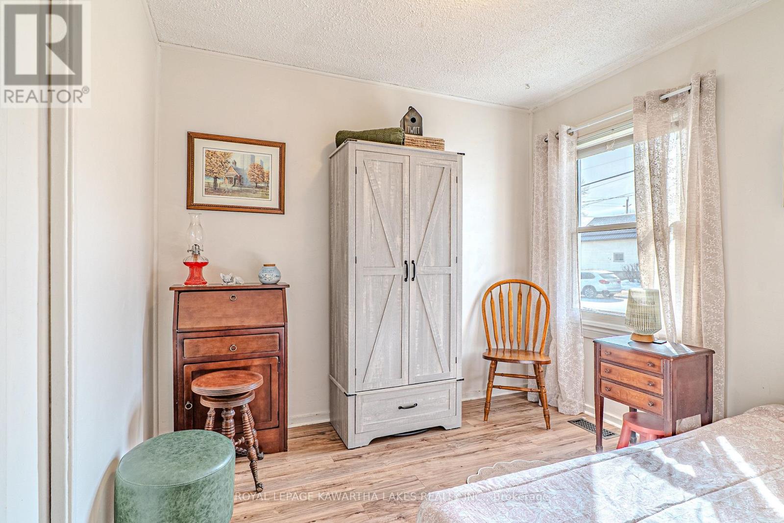 56 Glenelg Street E, Kawartha Lakes (Lindsay), Ontario  K9V 1Z3 - Photo 17 - X12939022