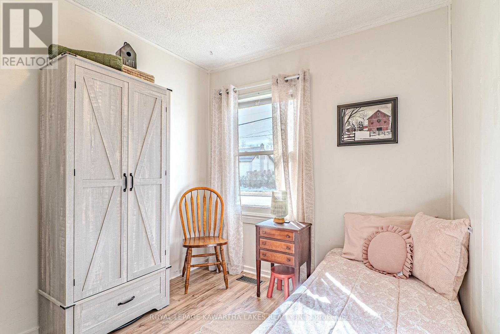 56 Glenelg Street E, Kawartha Lakes (Lindsay), Ontario  K9V 1Z3 - Photo 18 - X12939022