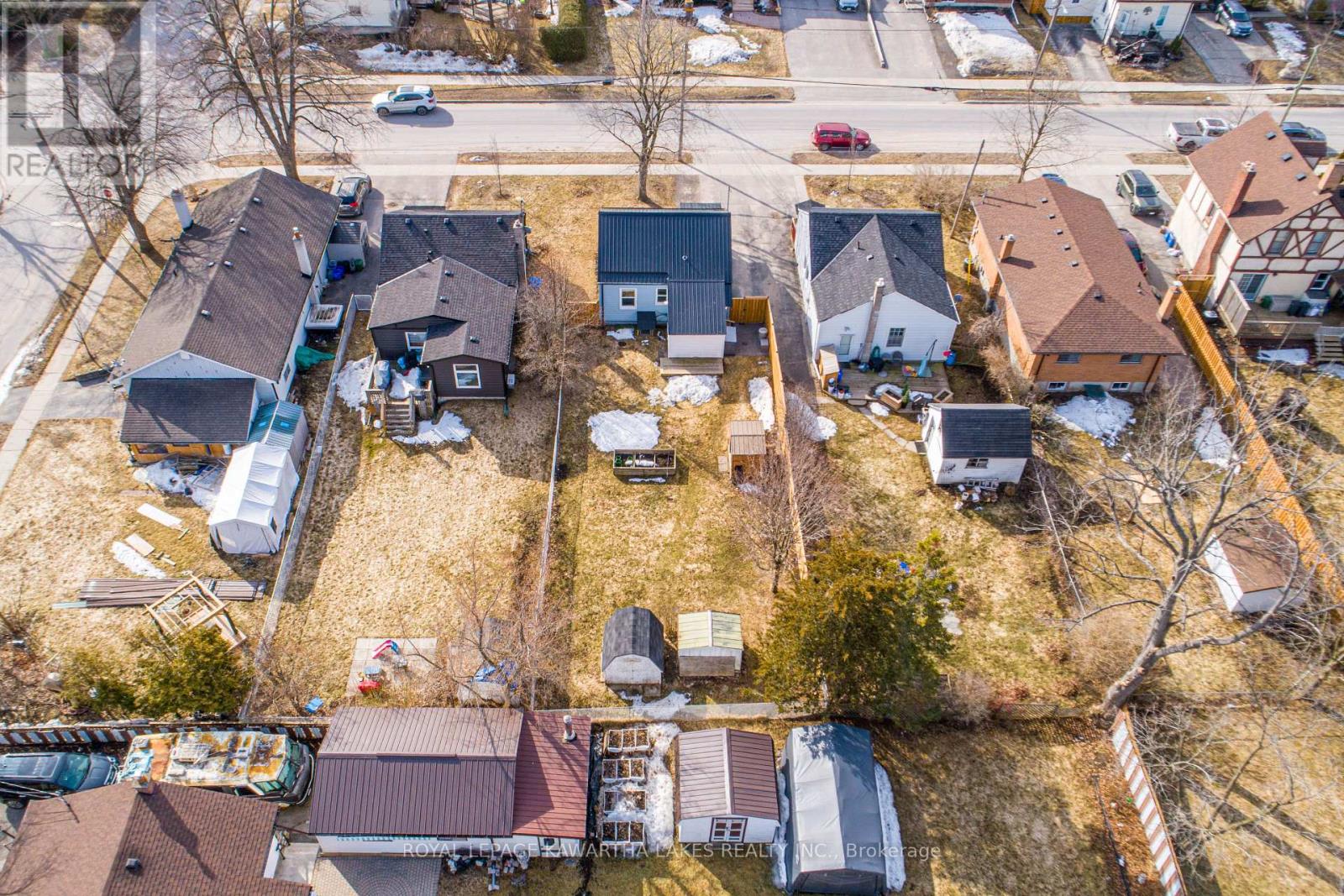 56 Glenelg Street E, Kawartha Lakes (Lindsay), Ontario  K9V 1Z3 - Photo 21 - X12939022