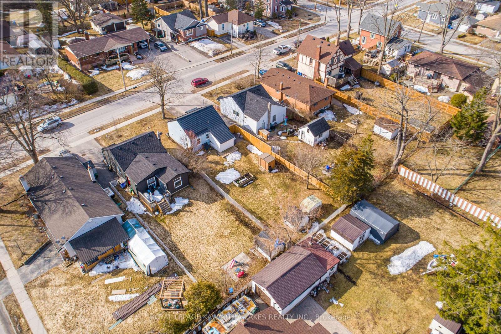 56 Glenelg Street E, Kawartha Lakes (Lindsay), Ontario  K9V 1Z3 - Photo 22 - X12939022