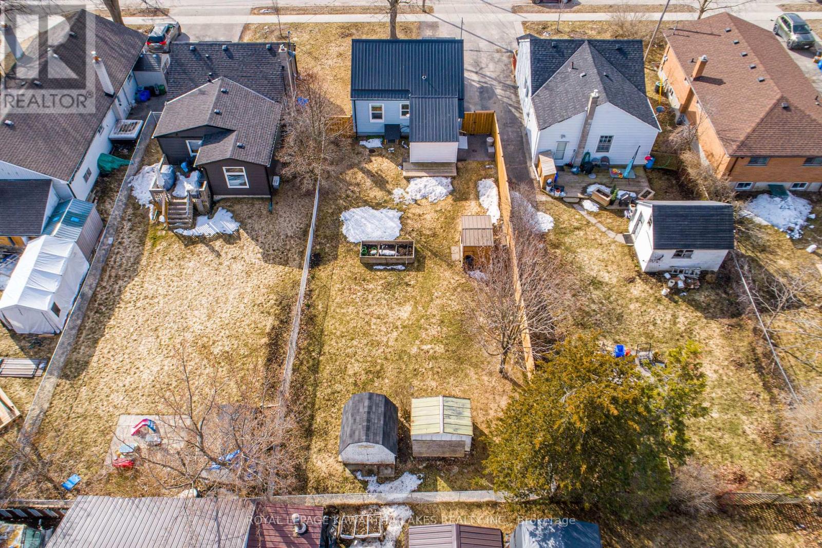 56 Glenelg Street E, Kawartha Lakes (Lindsay), Ontario  K9V 1Z3 - Photo 23 - X12939022