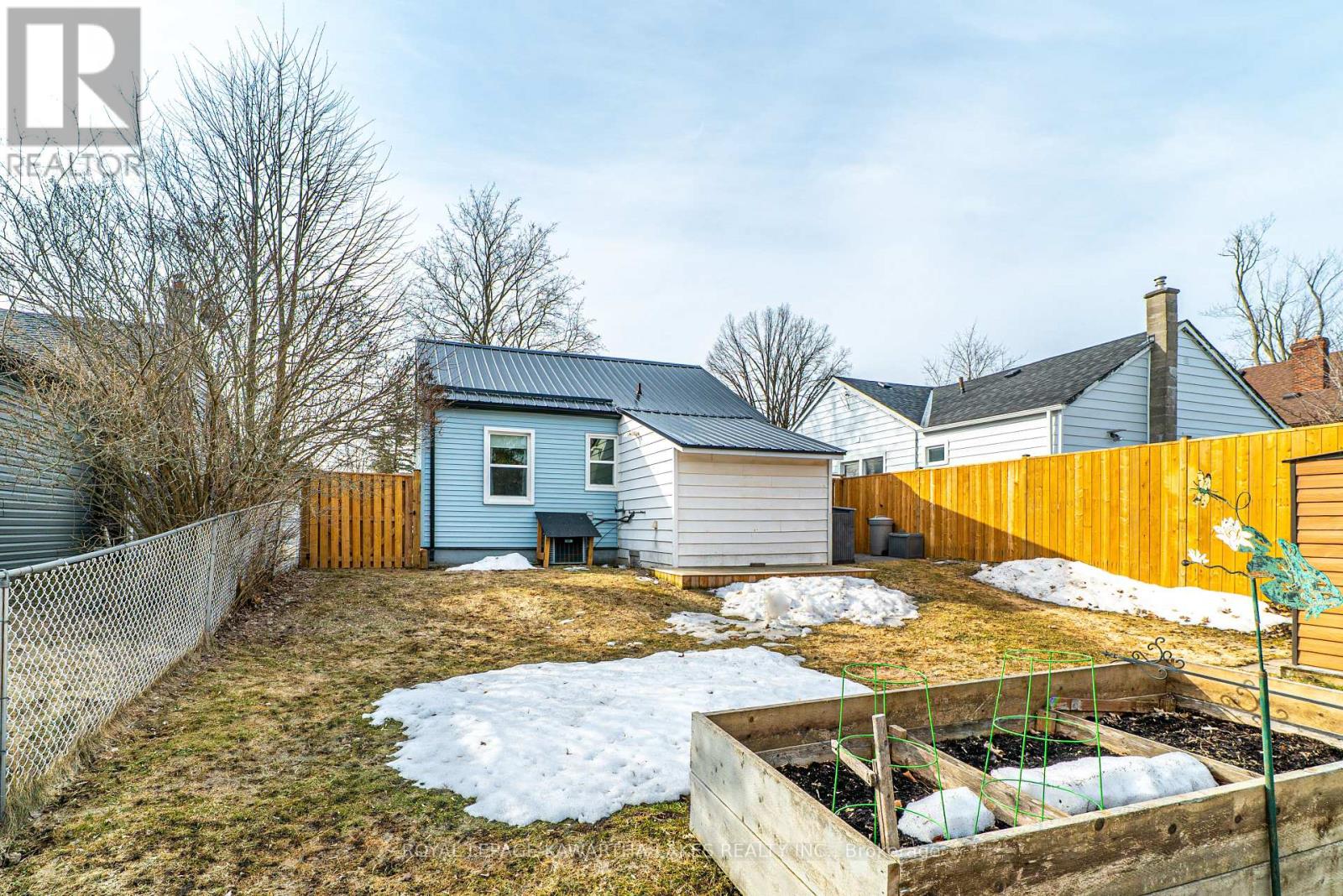 56 Glenelg Street E, Kawartha Lakes (Lindsay), Ontario  K9V 1Z3 - Photo 28 - X12939022