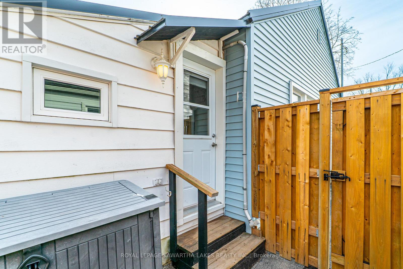 56 Glenelg Street E, Kawartha Lakes (Lindsay), Ontario  K9V 1Z3 - Photo 31 - X12939022