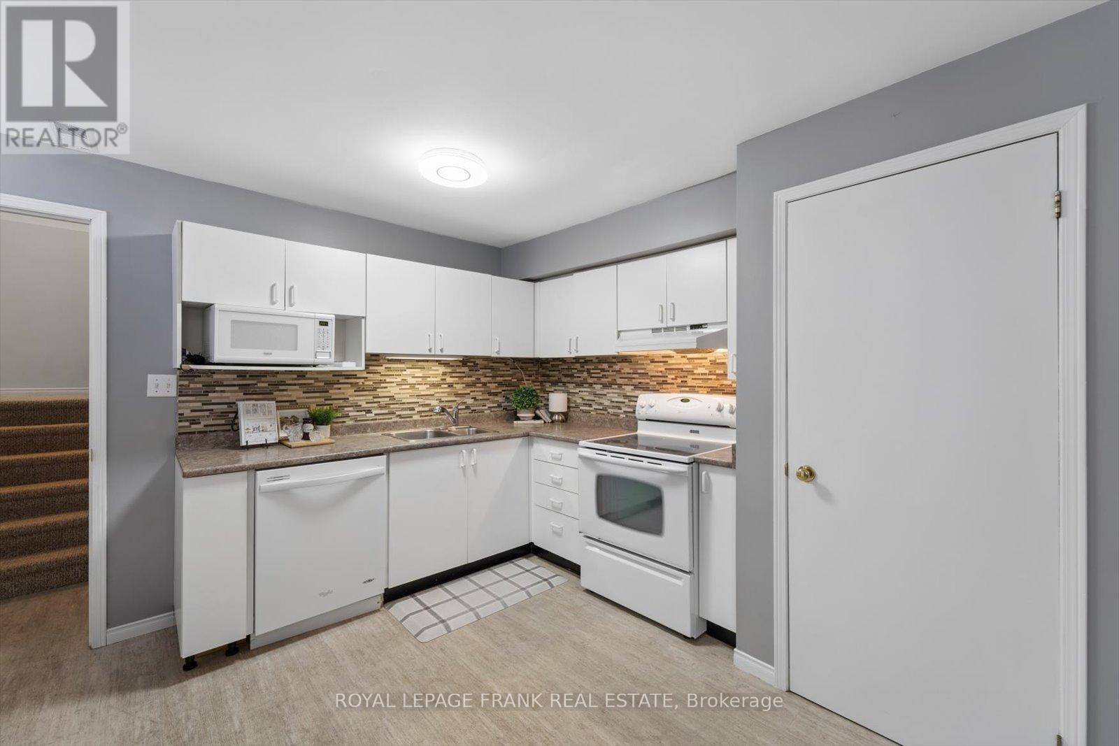 10 Olympia Court, Kawartha Lakes (Lindsay), Ontario  K9V 6C8 - Photo 27 - X12939130