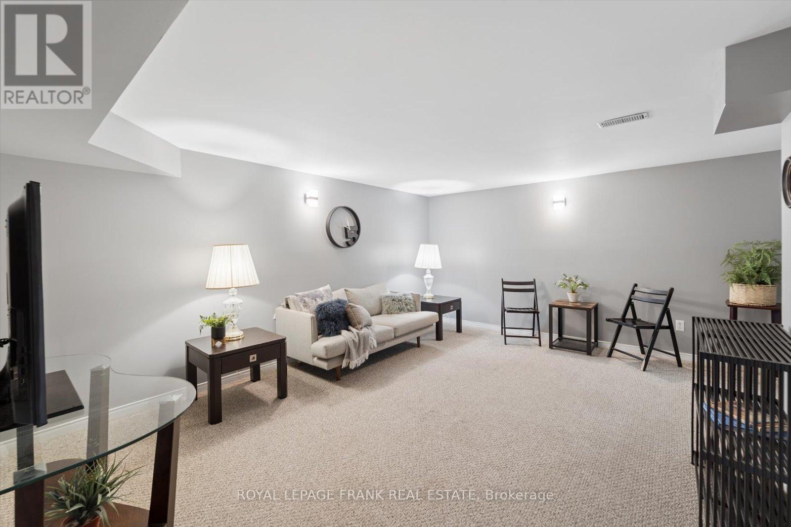 10 Olympia Court, Kawartha Lakes (Lindsay), Ontario  K9V 6C8 - Photo 32 - X12939130