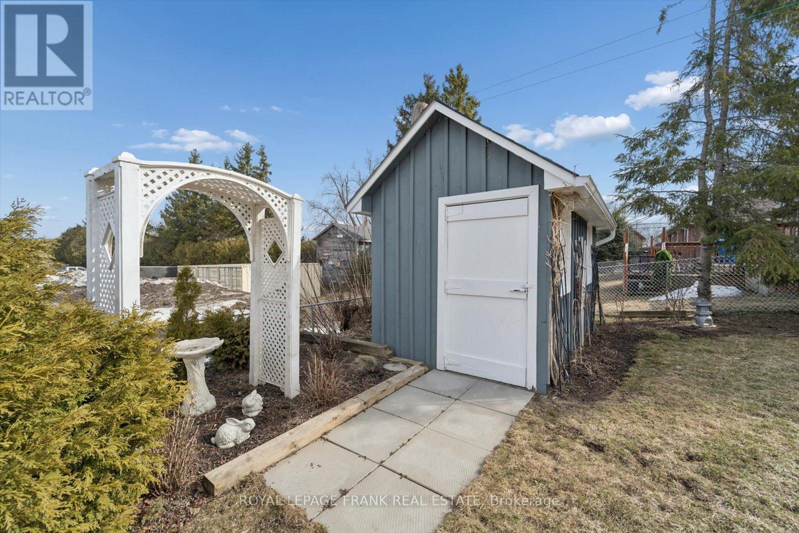 10 Olympia Court, Kawartha Lakes (Lindsay), Ontario  K9V 6C8 - Photo 48 - X12939130