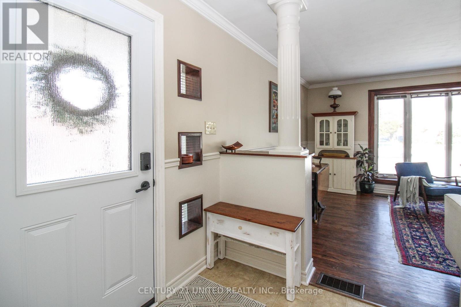 953 Oriole Drive, Peterborough (Northcrest Ward 5), Ontario  K9H 6K6 - Photo 17 - X12939140