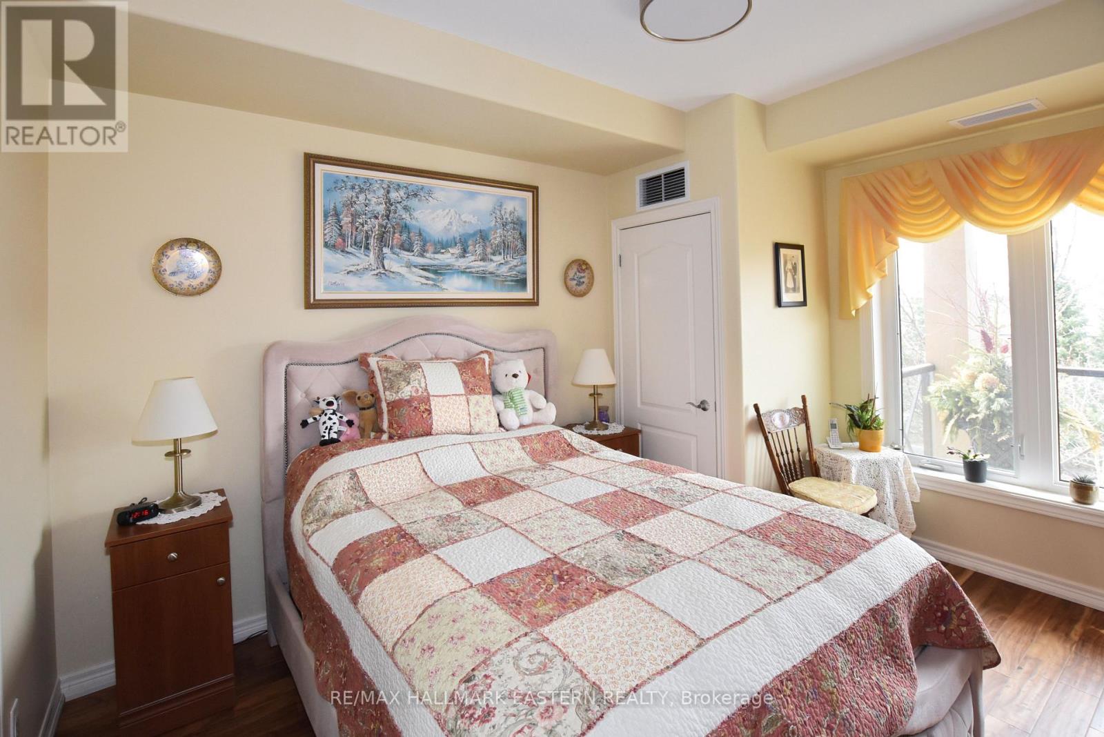 Ph10 - 869 Clonsilla Avenue, Peterborough (Otonabee Ward 1), Ontario  K9J 0B7 - Photo 11 - X12939286