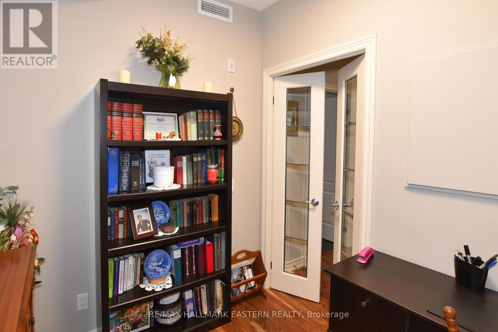 Ph10 - 869 Clonsilla Avenue, Peterborough (Otonabee Ward 1), Ontario  K9J 0B7 - Photo 16 - X12939286