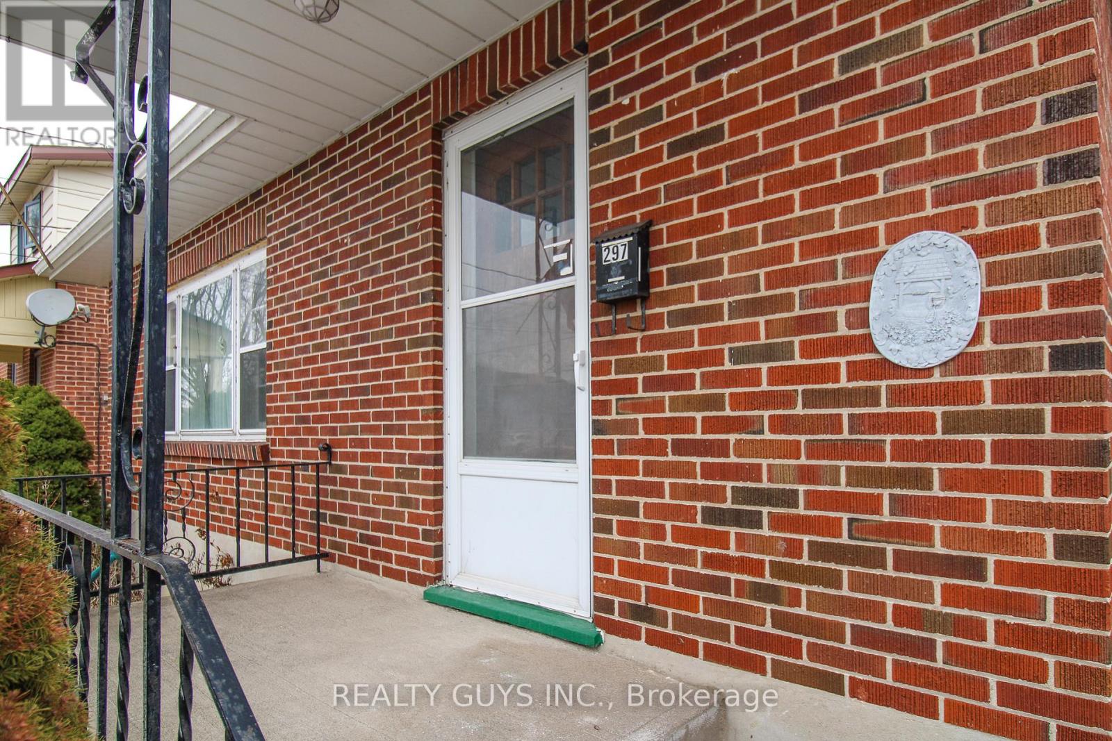 297 King George Street, Peterborough (Otonabee Ward 1), Ontario  K9J 1R7 - Photo 10 - X12939604