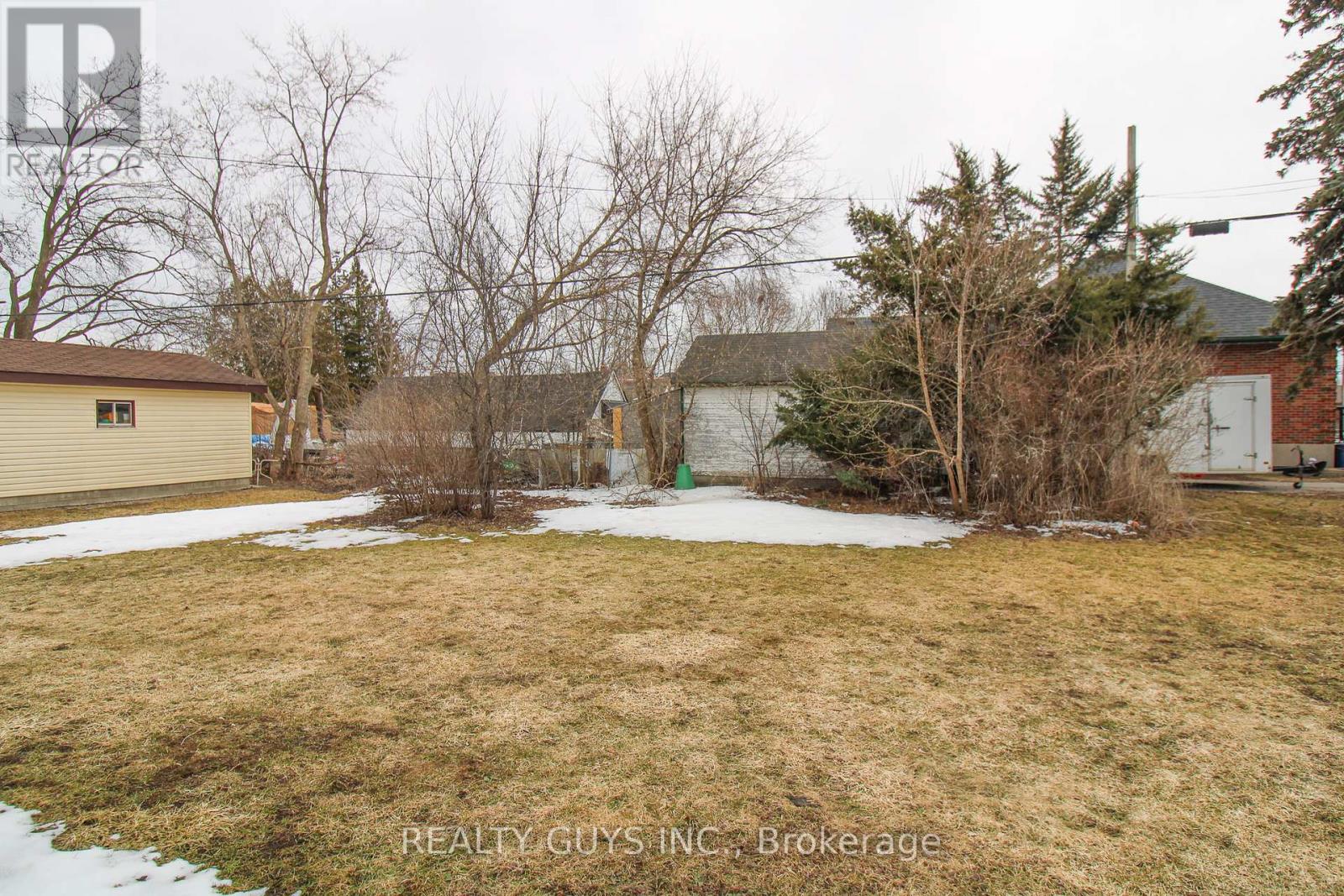 297 King George Street, Peterborough (Otonabee Ward 1), Ontario  K9J 1R7 - Photo 4 - X12939604