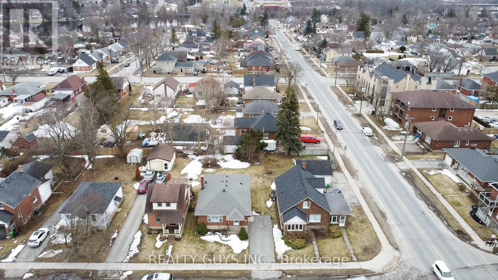 297 King George Street, Peterborough (Otonabee Ward 1), Ontario  K9J 1R7 - Photo 7 - X12939604