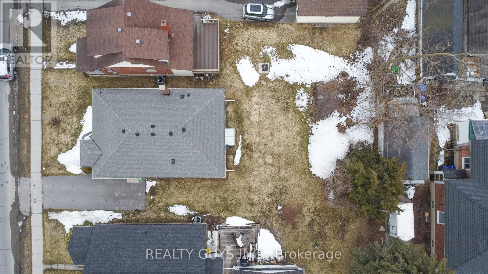 297 King George Street, Peterborough (Otonabee Ward 1), Ontario  K9J 1R7 - Photo 8 - X12939604